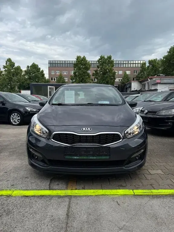 Gebraucht Kia Ceed Edition 7 99 PS (72 kW) 2016 Kleinwagen