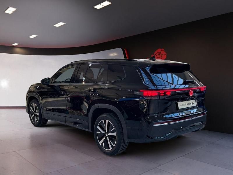 Neu VW Tayron Elegance 204 PS (150 kW) 2026 Grenadillschwarz metallic SUV