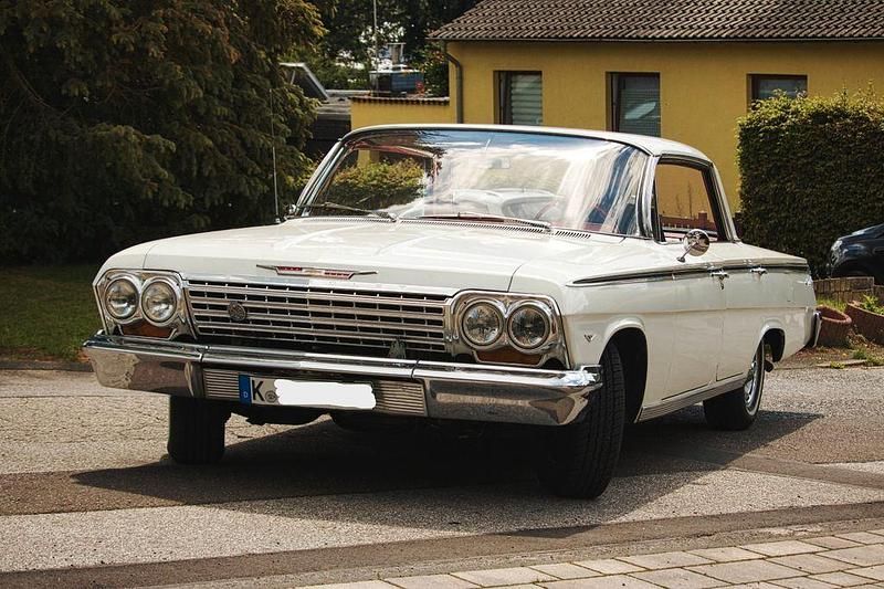 Weiß Gebraucht 1962 Chevrolet Impala Limousine | 28.500 € - Bild 1/4