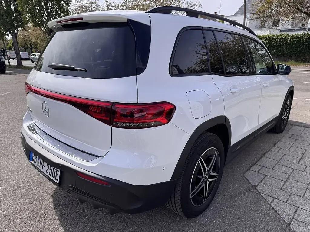 Gebraucht Mercedes EQB250 Advanced 139 kW (190 PS) 2023 Weiß SUV