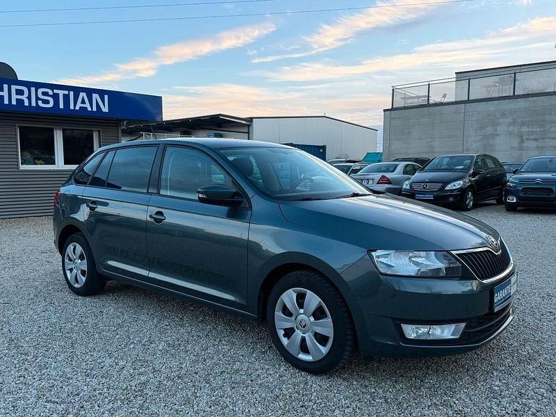 Gebraucht Skoda Rapid Ambition 90 PS (66 kW) 2017 Grau Kleinwagen