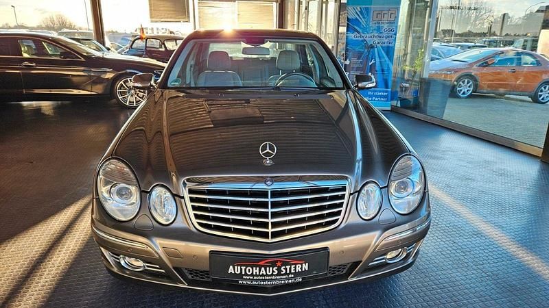 Gebraucht Mercedes E280 231 PS (169 kW) 2006 Grau Limousine