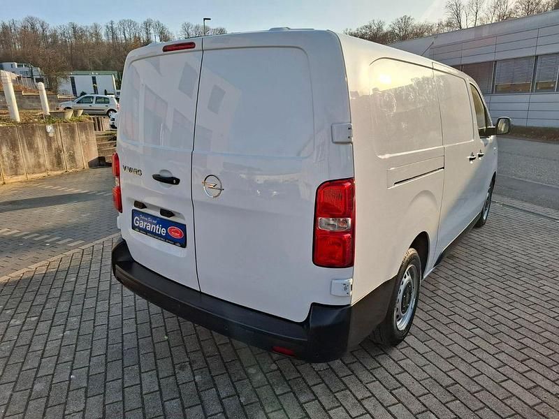 Gebraucht Opel Vivaro Basis 144 PS (105 kW) 2024 Weiß Van / Kleinbus