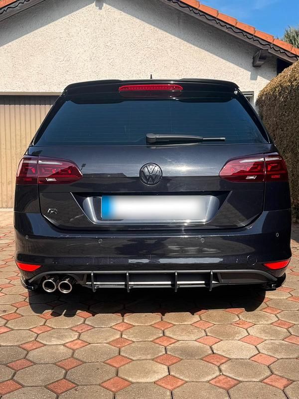 Gebraucht VW Golf VII R-line 140 PS (102 kW) 2014 Schwarz Kombi