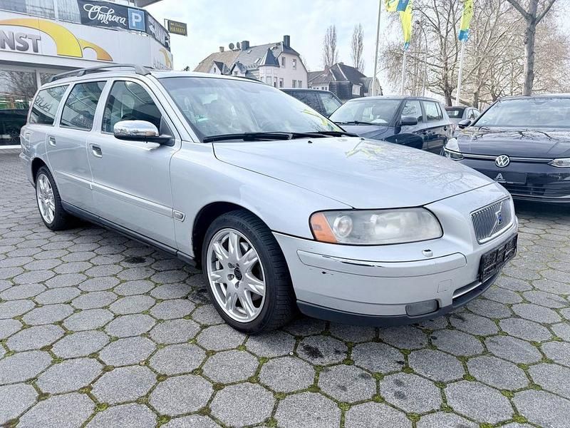 Gebraucht Volvo V70 Kinetic 140 PS (102 kW) 2005 Silber Kombi