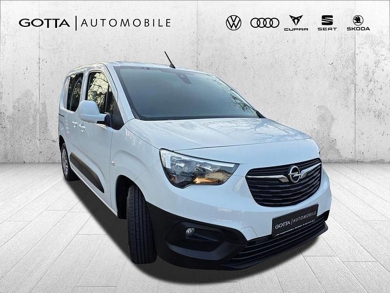 Gebraucht Opel Combo Edition 131 PS (96 kW) 2021 Weiß Van / Kleinbus