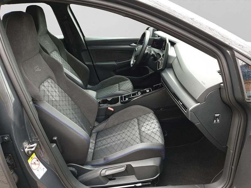 Gebraucht VW Golf VIII R-line 150 PS (110 kW) 2025 Grau Limousine