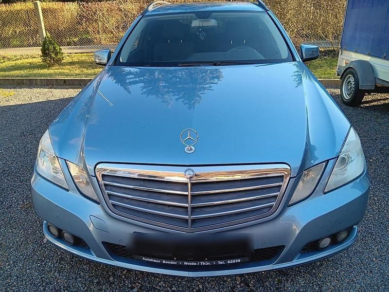 Gebraucht Mercedes 200 131 PS (96 kW) 2010 Blau Kombi