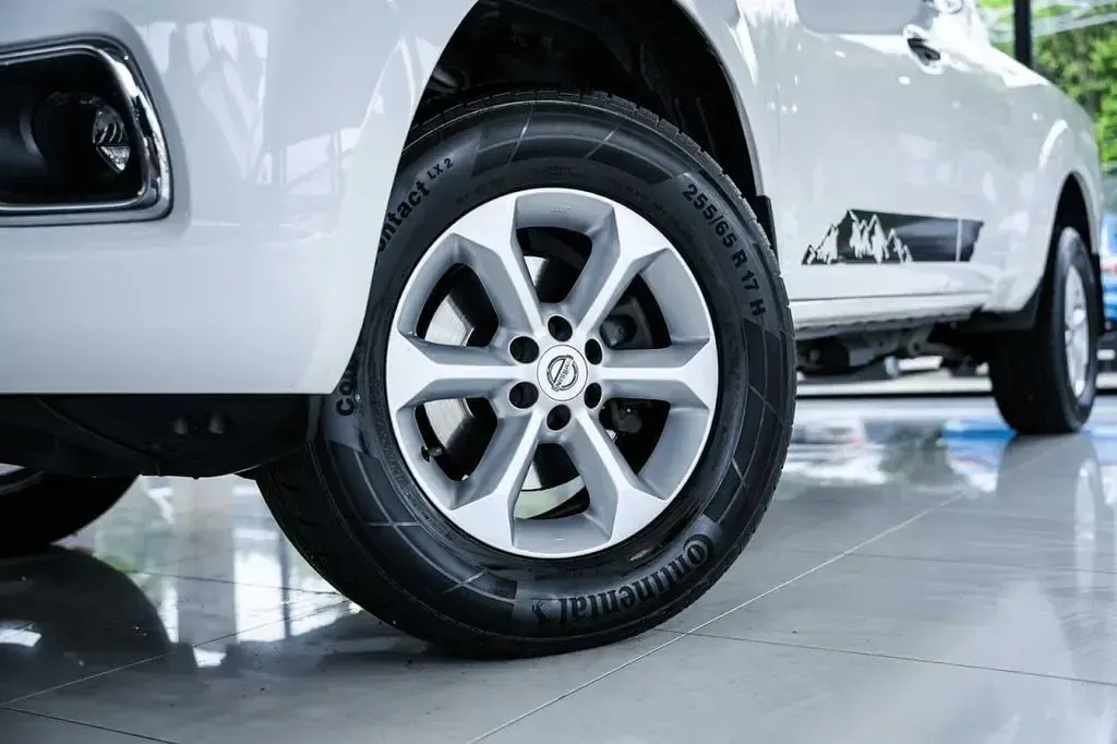 Gebraucht Nissan Navara Visia 163 PS (119 kW) 2021 Weiß Pickup
