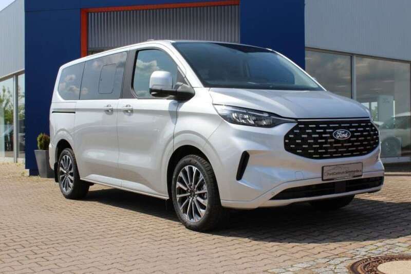 Moondust silber metallic Neu 2025 Ford Tourneo Custom Titanium X Van / Kleinbus | 62.450 € (Teuer) - Bild 1/4