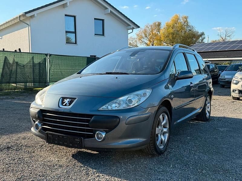 Grau Gebraucht 2007 Peugeot 207 Kombi | 3.799 € - Bild 1/4