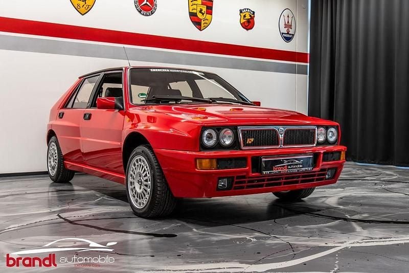 Usata Lancia Delta 177 CV (130 kW) 1992 Rosso Utilitaria