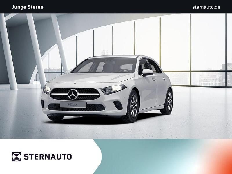 Unilack polarweiß Gebraucht 2021 Mercedes A180 Style Limousine | 19.990 € (Guter Preis) - Bild 1/4