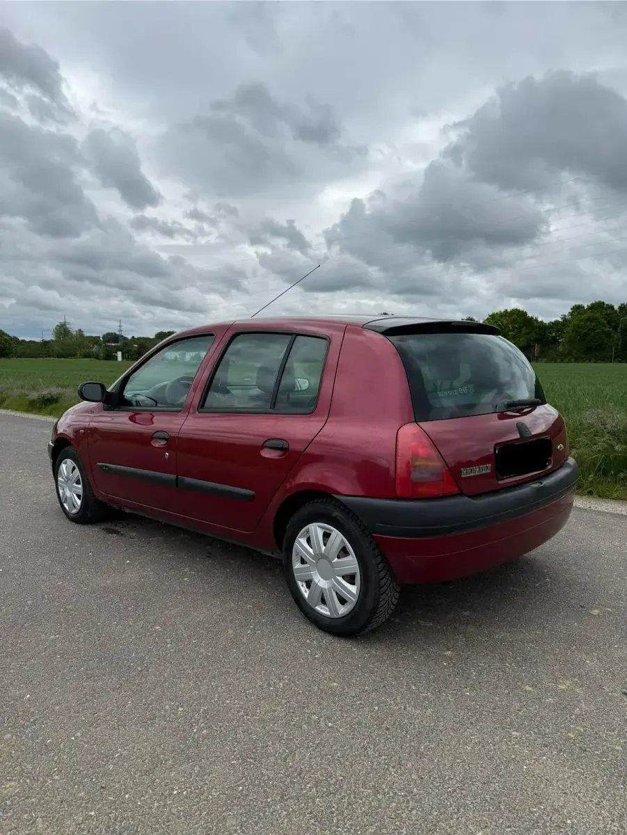 Gebraucht Renault Clio 98 PS (72 kW) 2002 Rot Kleinwagen