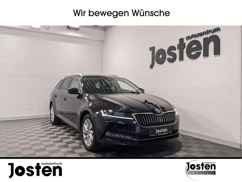 Gebraucht Skoda Superb Style 150 PS (110 kW) 2024 Blackmagic perleffekt Kombi