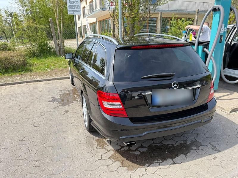 Gebraucht Mercedes C250 AMG 204 PS (150 kW) 2011 Schwarz Kombi