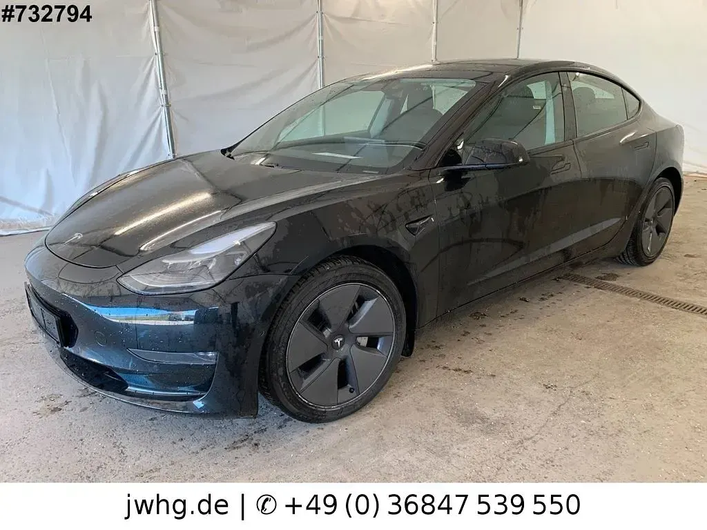 Second-hand Tesla Model 3 366 kW (498 CP) 2021 Negru Berlinǎ