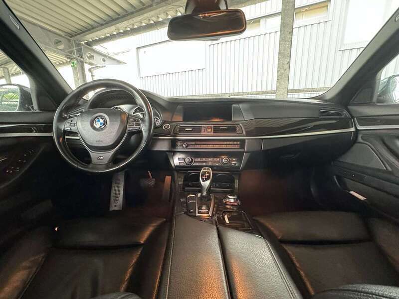Schwarz Gebraucht 2012 BMW 530 M Sport Limousine | 10.499 € (Superpreis) - Bild 1/4