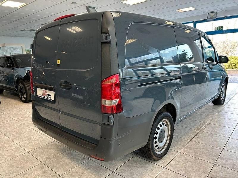 Gebraucht Mercedes e-Vito 85 kW (116 PS) 2020 Grau Van / Kleinbus