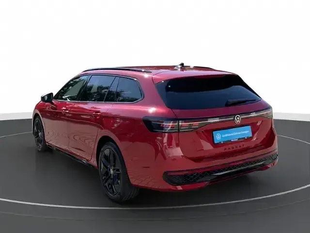 Gebraucht VW Passat R-line 265 PS (194 kW) 2025 Rot Kombi