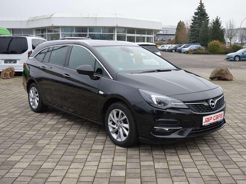 Gebraucht Opel Astra Elegance 122 PS (89 kW) 2021 Onyxschwarz Kombi