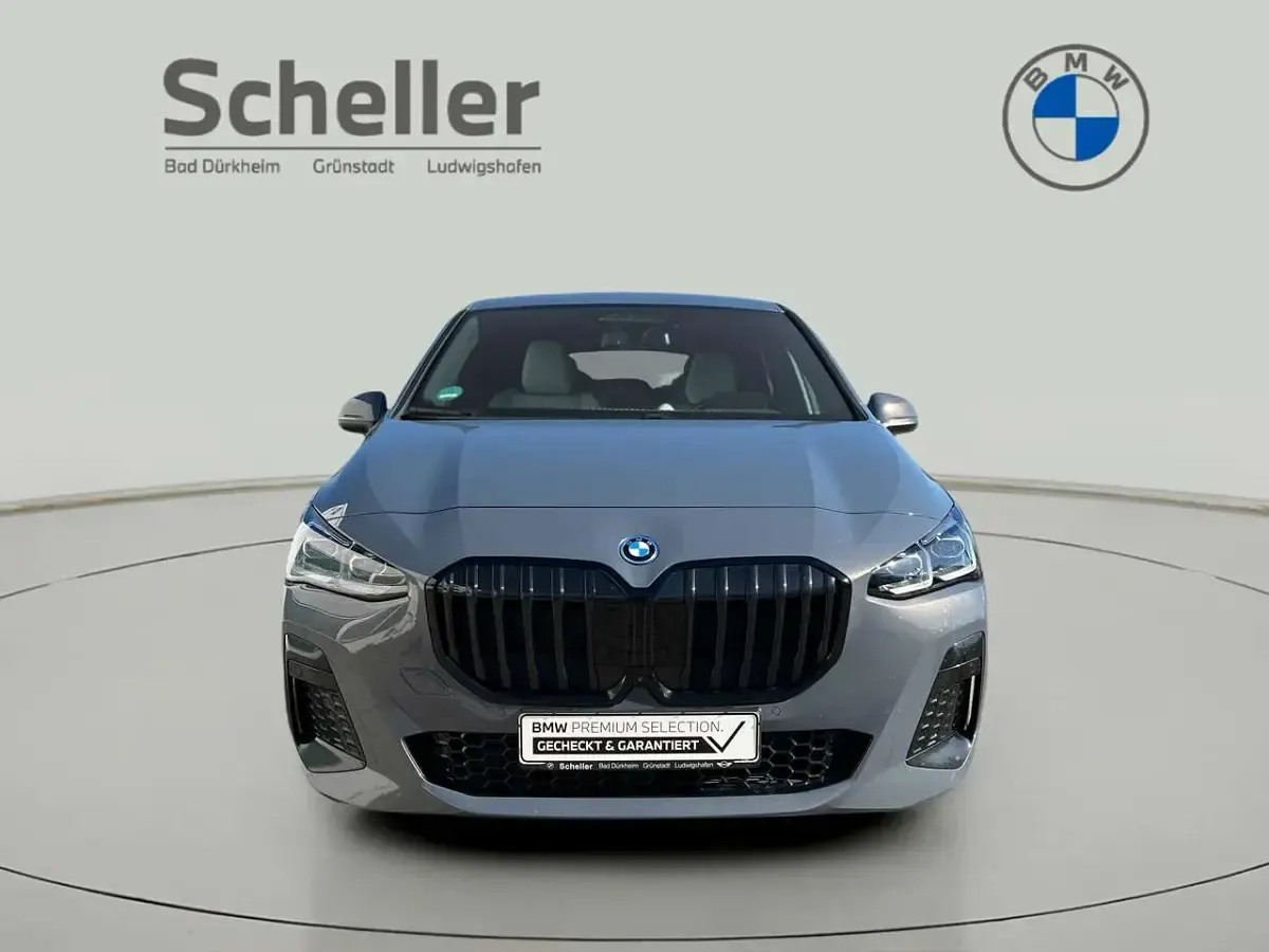 Gebraucht BMW 225 M Sport 245 PS (180 kW) 2022 Sparkling kupfergrau Van / Kleinbus