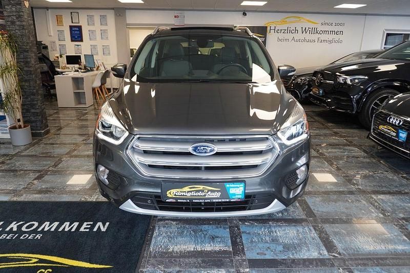 Używany Ford Kuga Ambiente 150 KM (110 kW) 2016 Szary SUV
