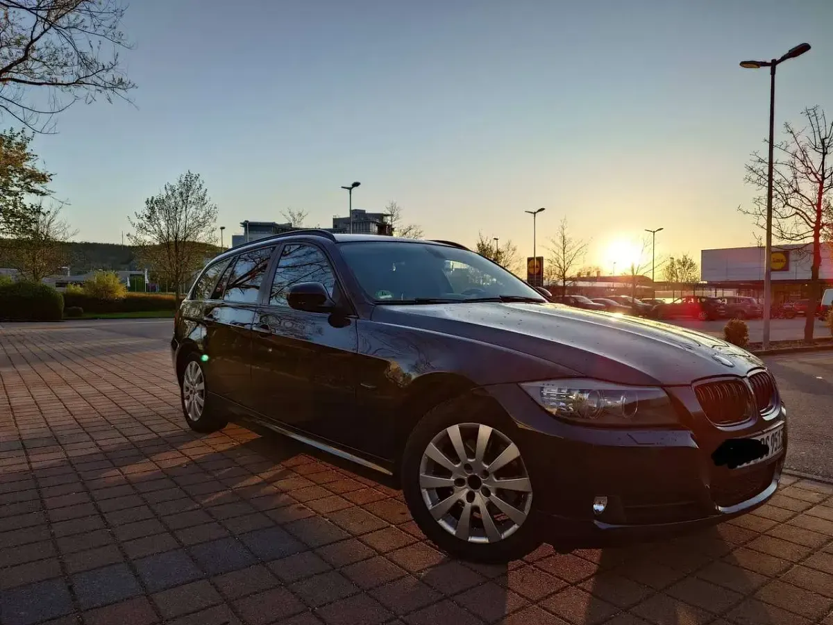 Gebraucht BMW 318 M Sport 143 PS (105 kW) 2011 Schwarz Kombi