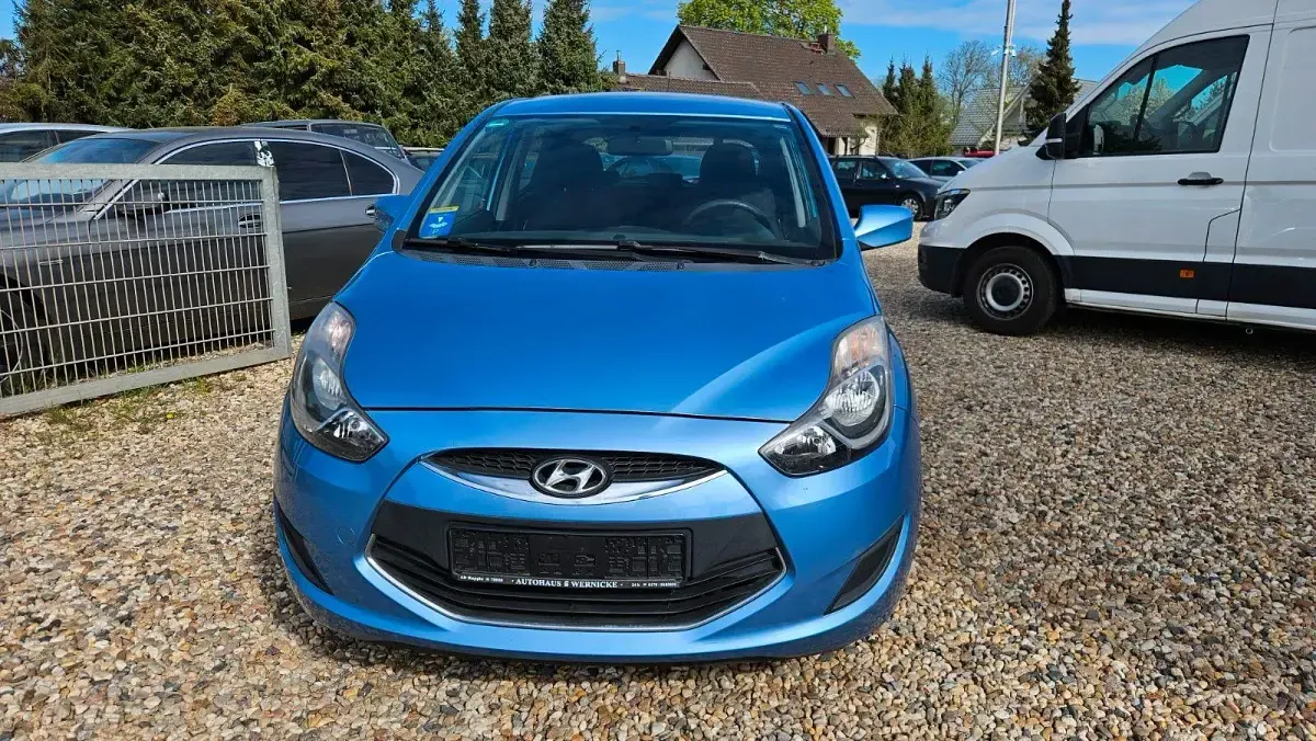 Gebraucht Hyundai ix20 Classic 90 PS (66 kW) 2013 Blau Kleinwagen