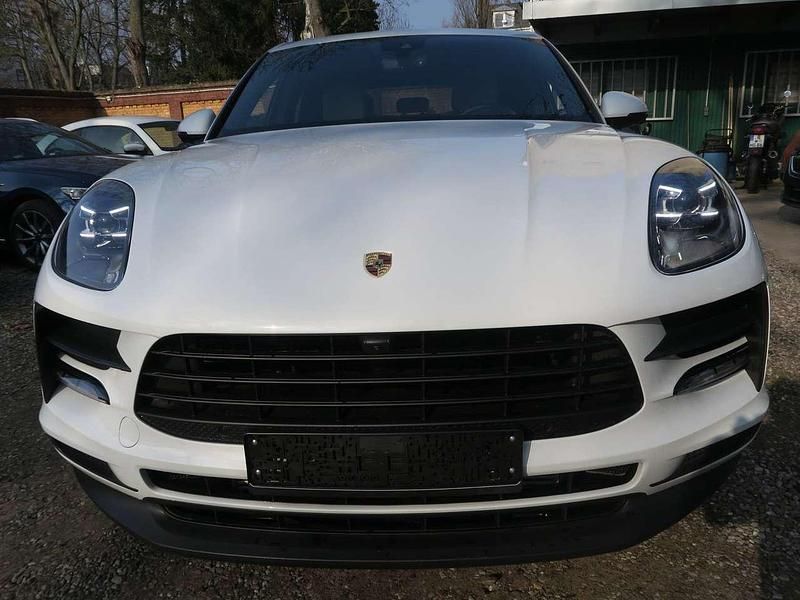 Gebraucht Porsche Macan Basis 245 PS (180 kW) 2020 Weiß SUV