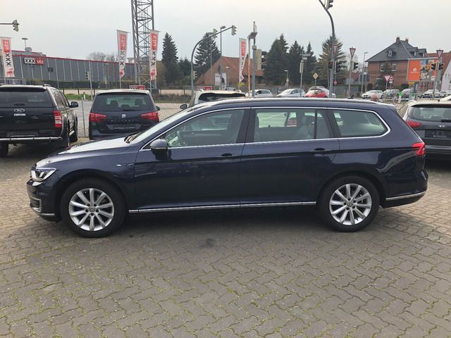 Gebraucht VW Passat GTE 156 PS (114 kW) 2017 Blau metallic Kombi