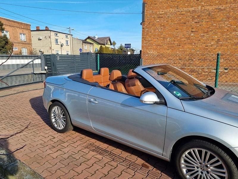 Usado VW Eos 150 HP (110 kW) 2008 Prateado Cabrios