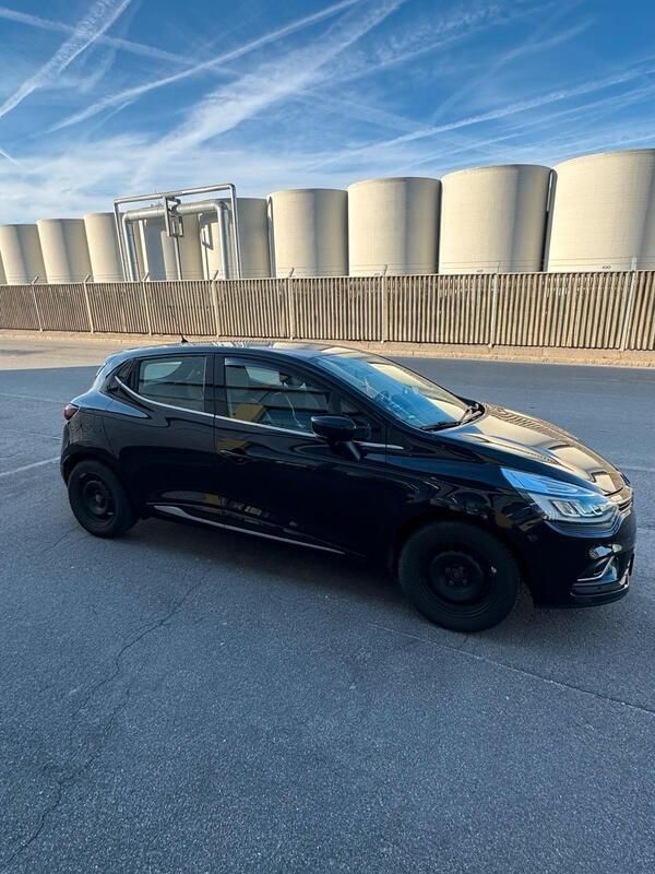 Schwarz Gebraucht 2018 Renault Clio IV Kleinwagen | 11.000 € (Teuer) - Bild 1/4