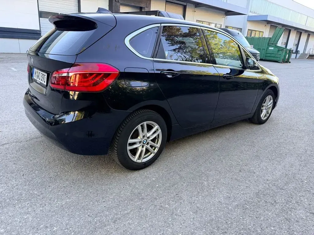 Gebraucht BMW 218 Active Tourer 150 PS (110 kW) 2016 Schwarz Van / Kleinbus
