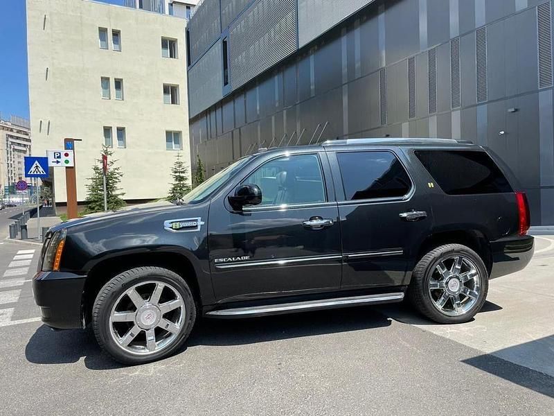Schwarz Gebraucht 2010 Cadillac Escalade SUV | 13.980 € - Bild 1/4