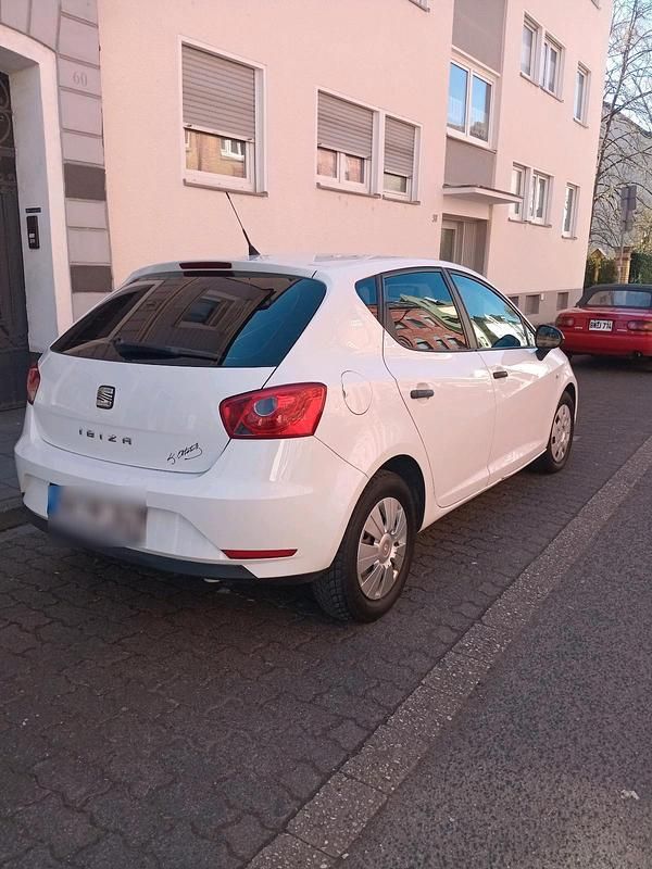 Gebraucht Seat Ibiza 75 PS (55 kW) 2012 Weiß Limousine