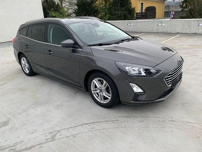 Gebraucht Ford Focus 120 PS (88 kW) 2020 Grau Limousine