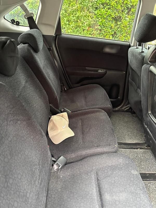 Gebraucht Honda FR-V 150 PS (110 kW) 2006 Silber Van / Kleinbus