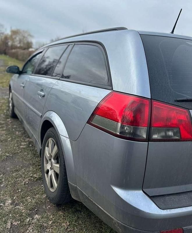 Gebraucht Opel Vectra 155 PS (114 kW) 2005 Silber Kombi
