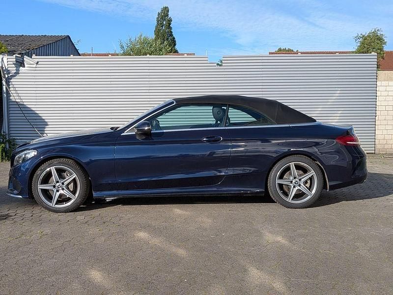 Blau Gebraucht 2017 Mercedes C180 Edition Cabrio | 23.500 € (Fairer Preis) - Bild 1/4