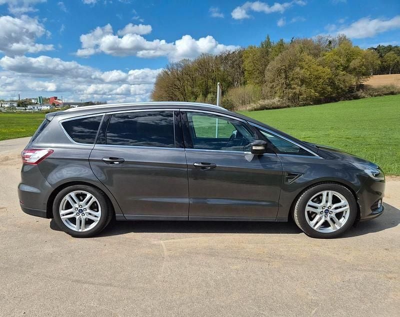 Occasion Ford S-MAX Titanium 179 ch (131 kW) 2018 Gris Monospace