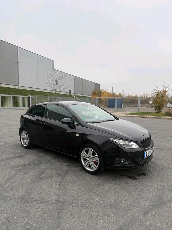 Gebraucht 2010 Seat Ibiza Kleinwagen | 4.299 € (Etwas zu teuer) - Bild 1/4