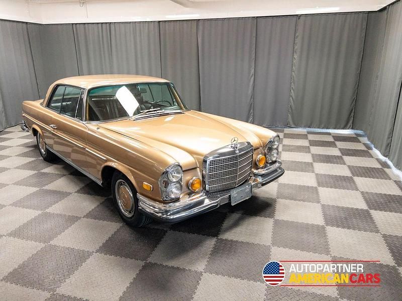 Gold Gebraucht 1970 Mercedes 280 SE Limousine | 71.500 € - Bild 1/4