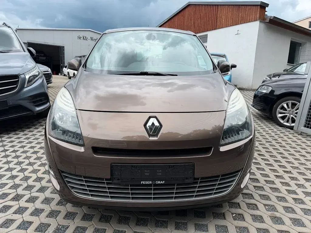 Gebraucht Renault Scenic E-Tech 131 PS (96 kW) 2009 Braun Limousine