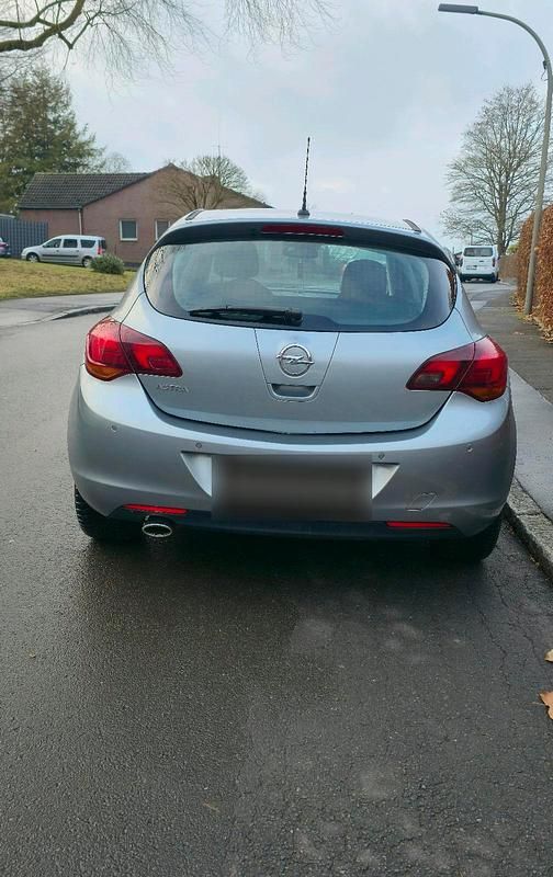 Gebraucht Opel Astra 180 PS (132 kW) 2011 Blau Kombi