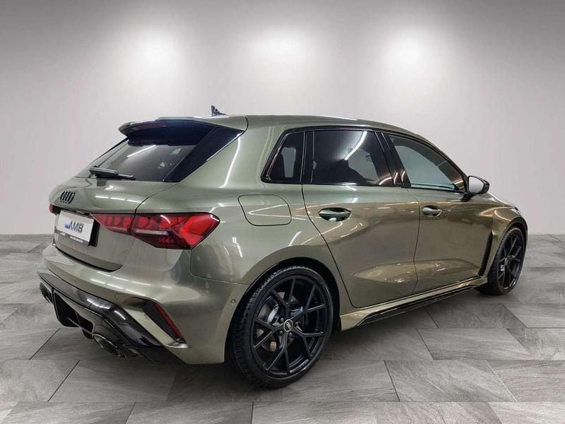 Nouă Audi RS3 400 CP (294 kW) 2026 Verde Berlinǎ