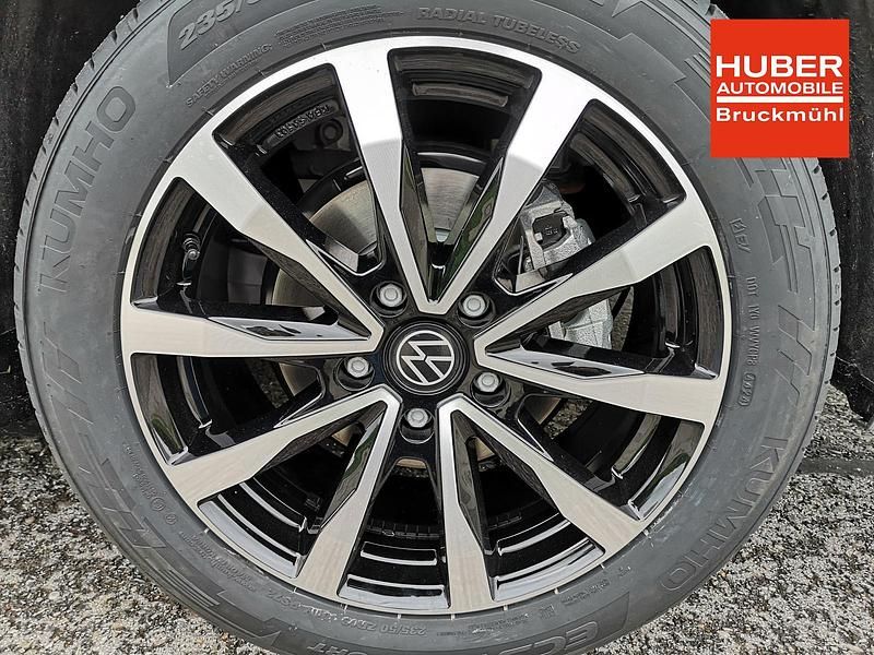 Neu VW Multivan Sportline 150 PS (110 kW) 2025 Monosilber metallic Van / Kleinbus