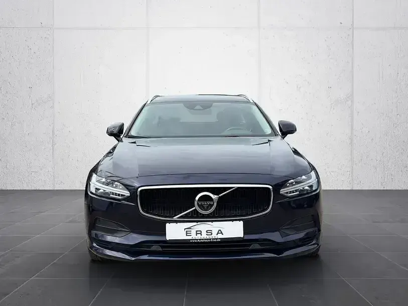 Gebraucht Volvo V90 Momentum 235 PS (172 kW) 2018 Magic blue metallic / metallic Kombi