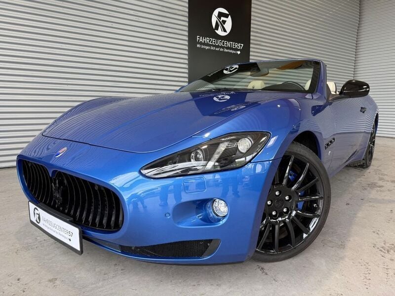 Blau Gebraucht 2013 Maserati GranCabrio Cabrio | 38.900 € - Bild 1/4