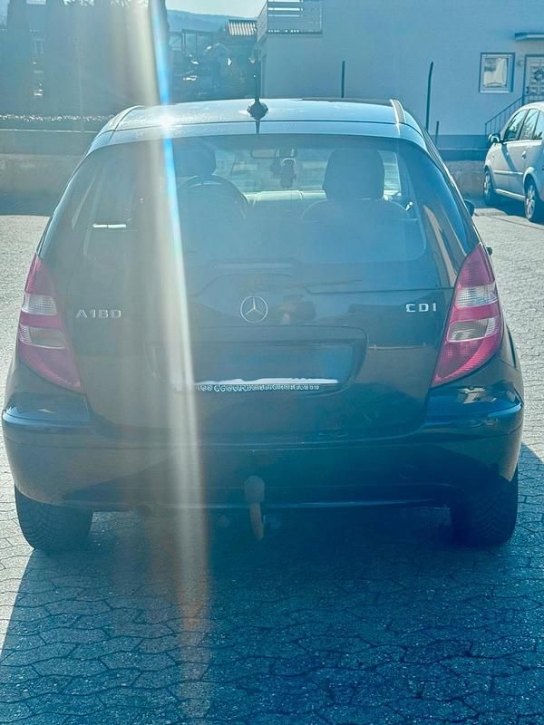Gebraucht Mercedes A180 108 PS (79 kW) 2005 Schwarz Kleinwagen